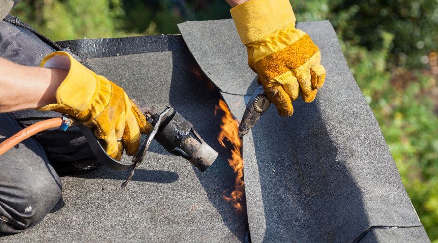 Professional gutter cleaning in Gaylesville, AL